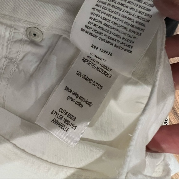 NWT Citizens of Humanity Annabelle Vintage Cutoff Denim Shorts in White - Picture 12 of 16